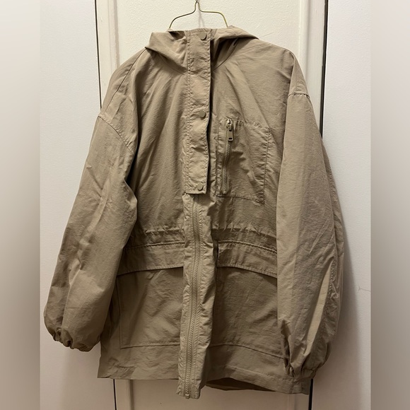 Women’s Spring Jacket - Picture 2 of 6